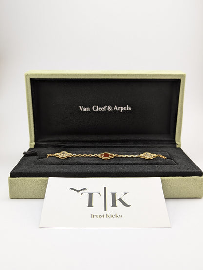 Pulso Tipo Van Cleef Baño de Oro Rosa 18k "Rojo con Zirconia"