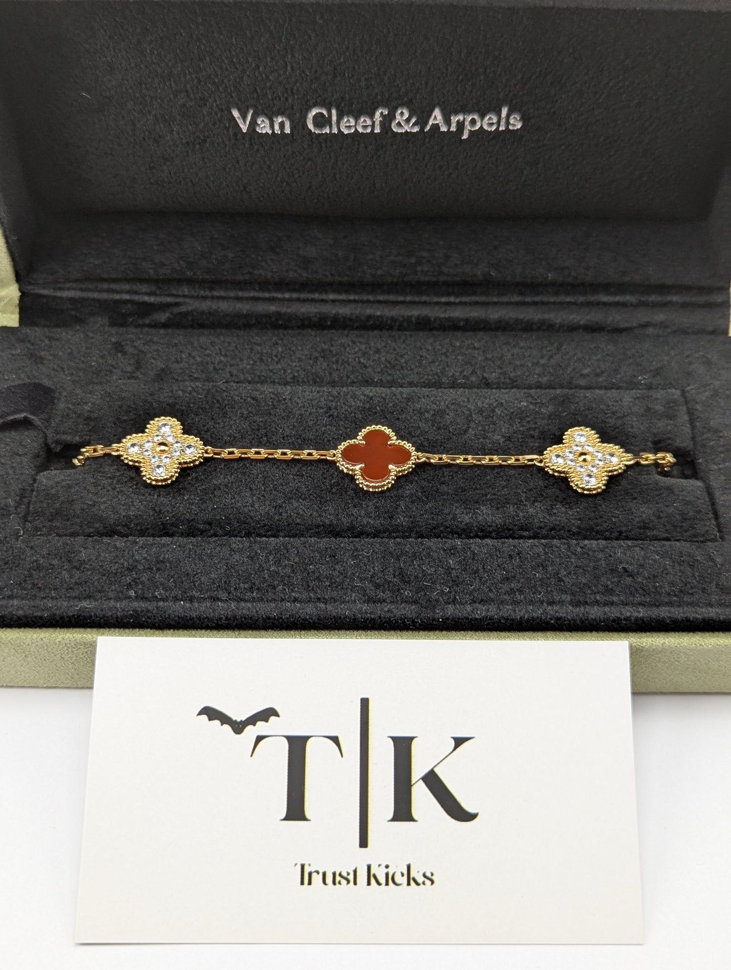 Pulso Tipo Van Cleef Baño de Oro Rosa 18k "Rojo con Zirconia"