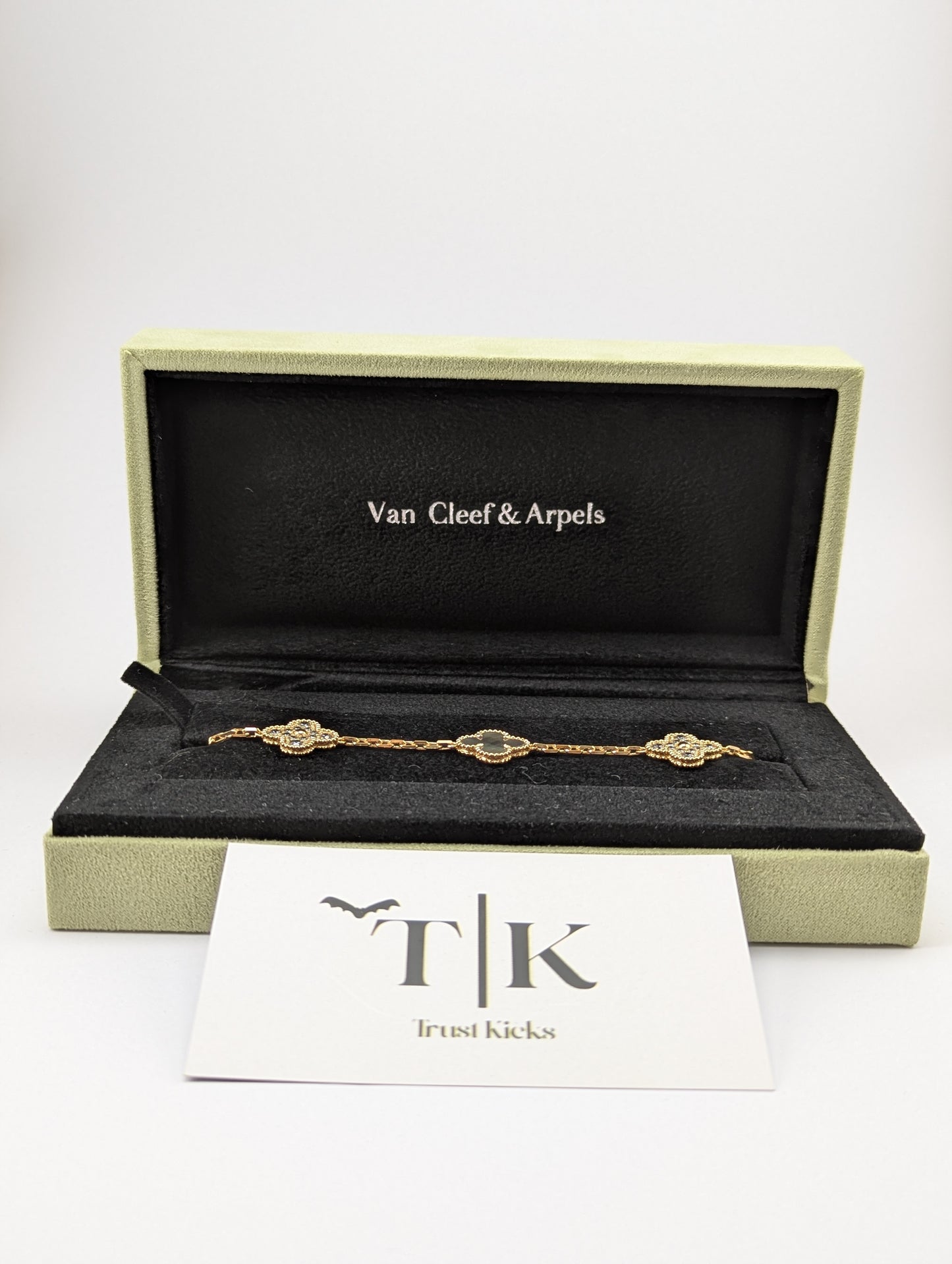 Pulso Tipo Van Cleef Baño de Oro Rosa 18k "Ojo de Tigre con Zirconia"