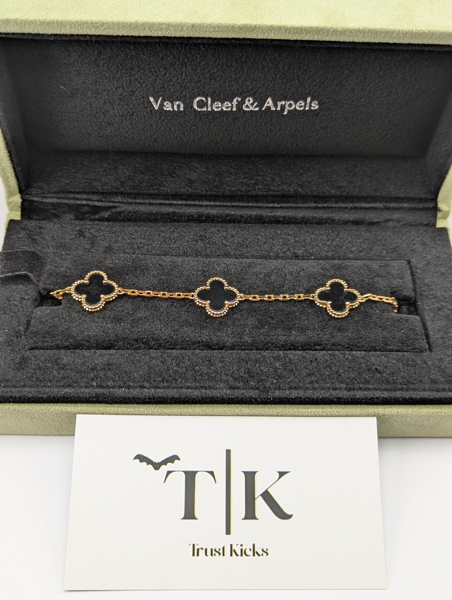 Pulso Tipo Van Cleef Baño de Oro Rosa 18k "Negro"