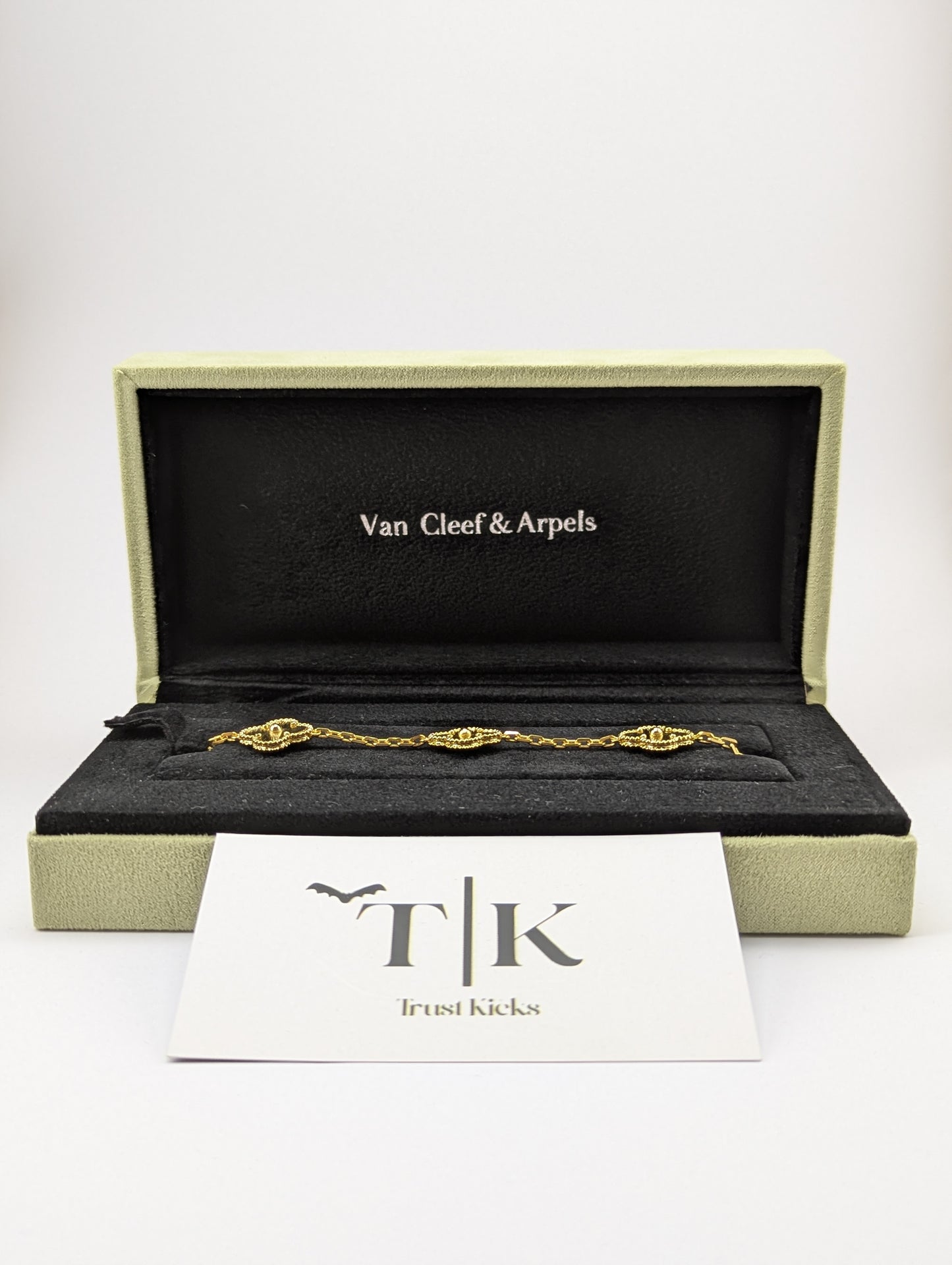 Pulso Tipo Van Cleef Baño de Oro 18k "Dorado"