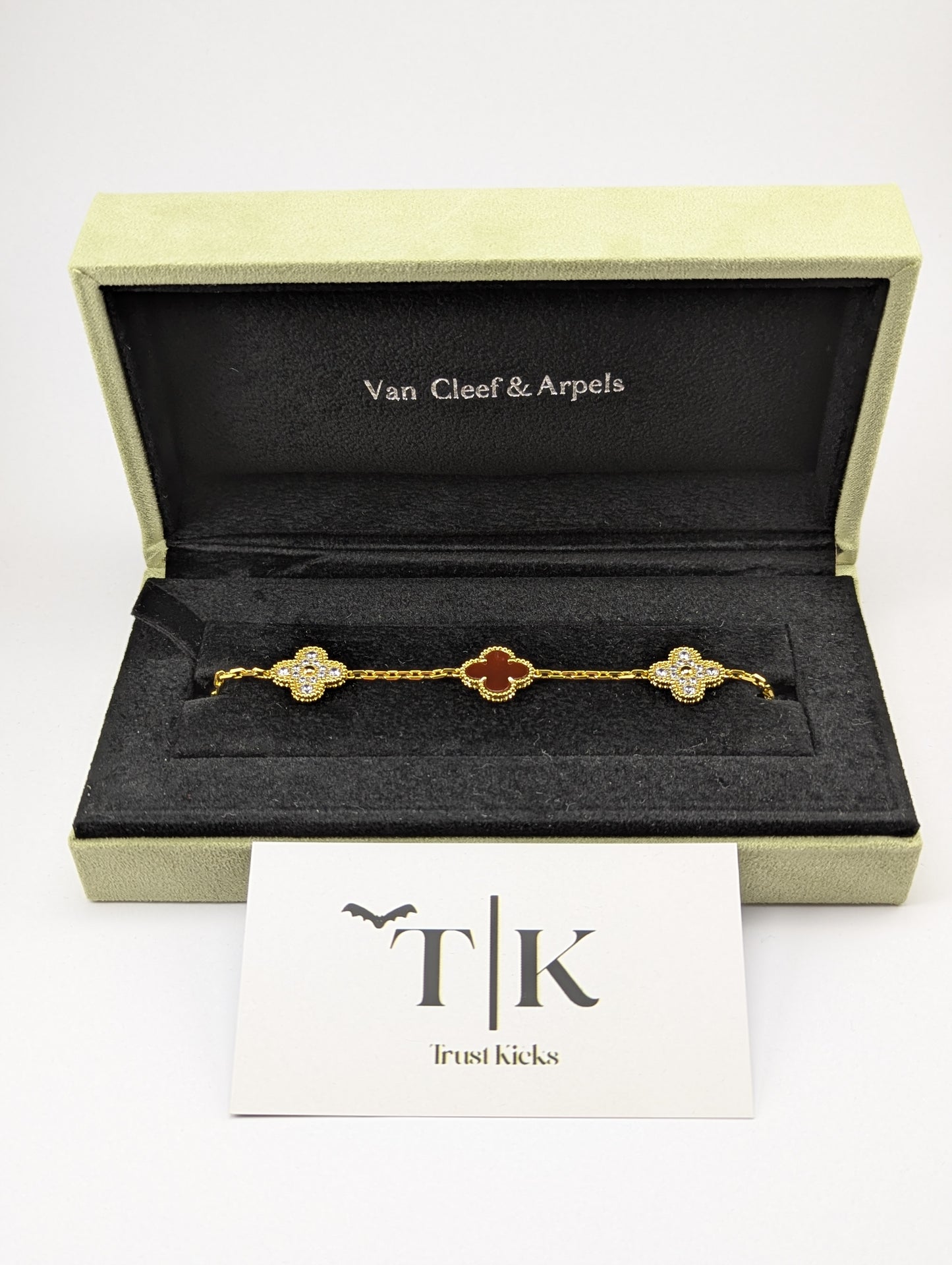 Pulso Tipo Van Cleef Baño de Oro 18k "Rojo con Zirconia"