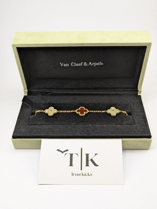 Pulso Tipo Van Cleef Baño de Oro 18k "Rojo con Zirconia"