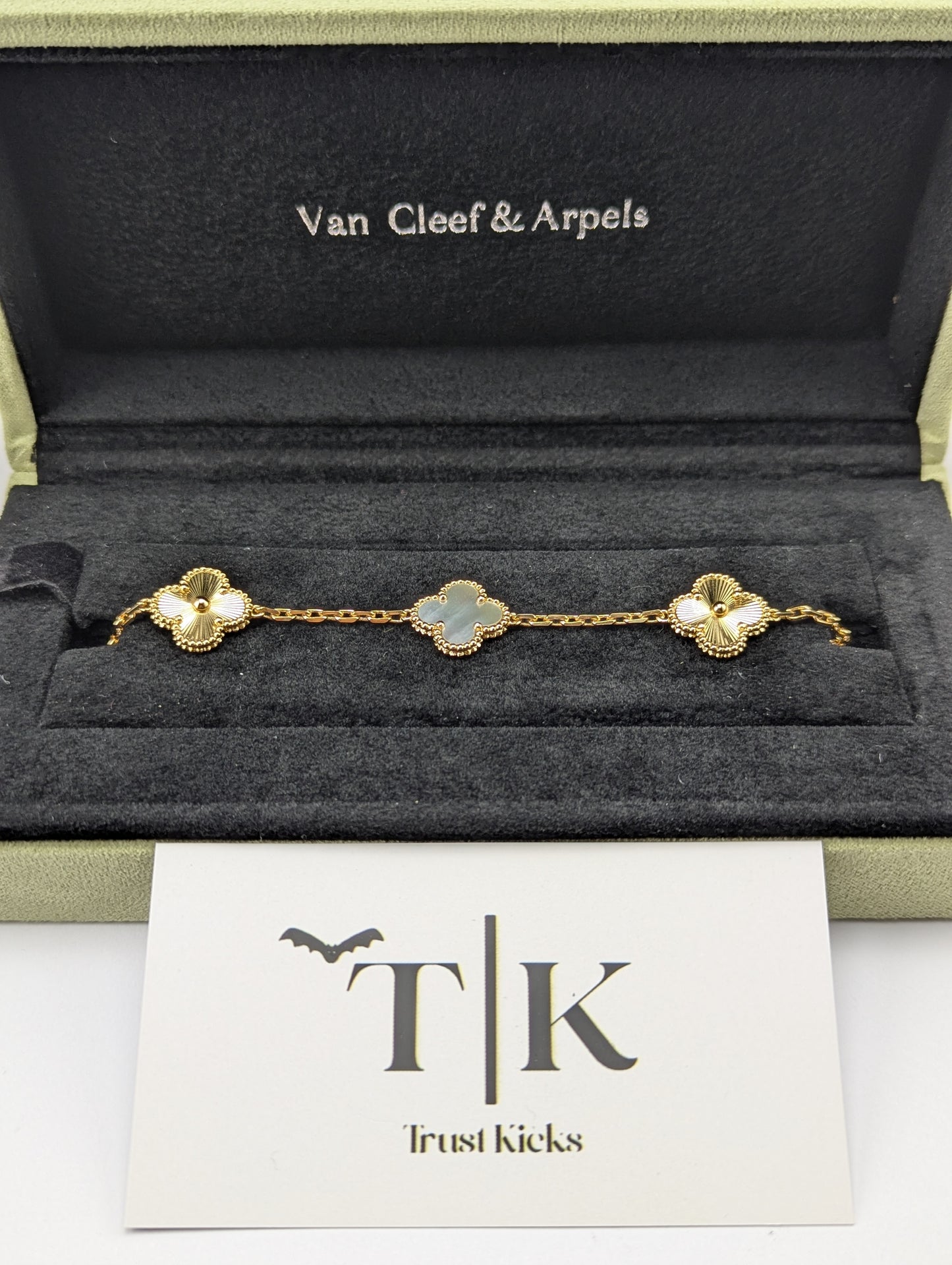 Pulso Tipo Van Cleef Baño de Oro Rosa 18k "Caledonia Gris con Oro"