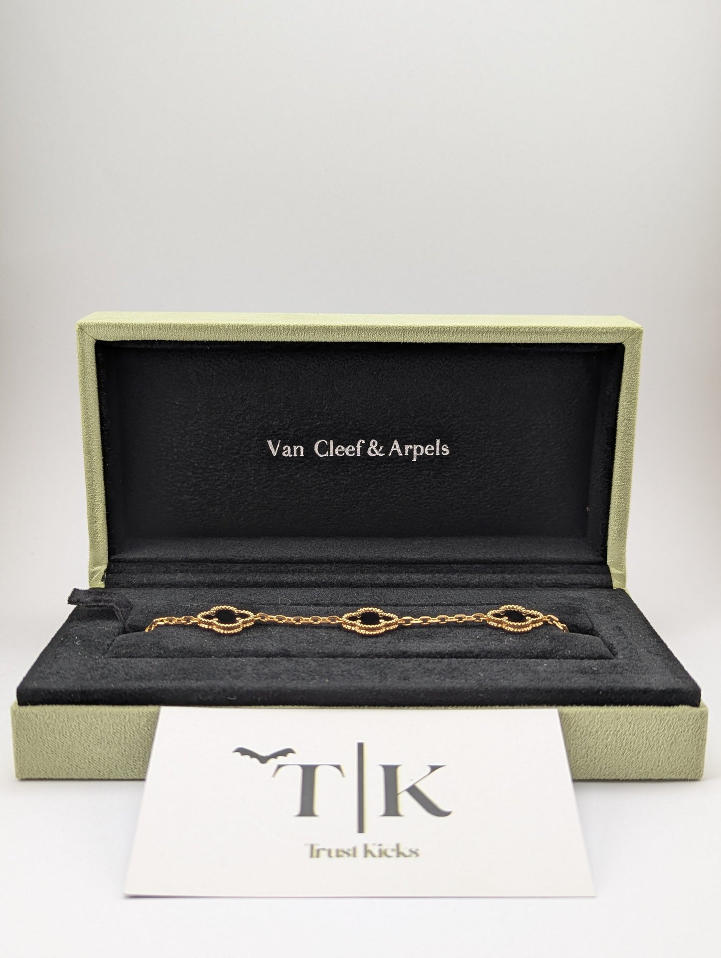 Pulso Tipo Van Cleef Baño de Oro Rosa 18k "Negro"