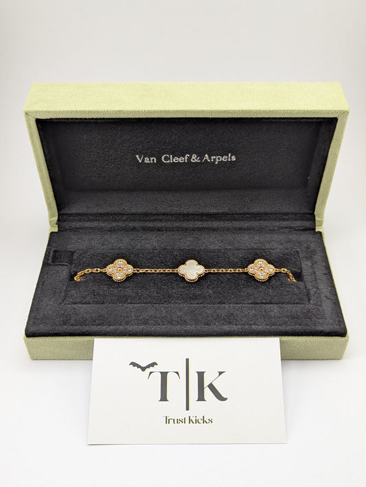 Pulso Tipo Van Cleef Baño de Oro Rosa 18k "Calcedonia con Zirconia"