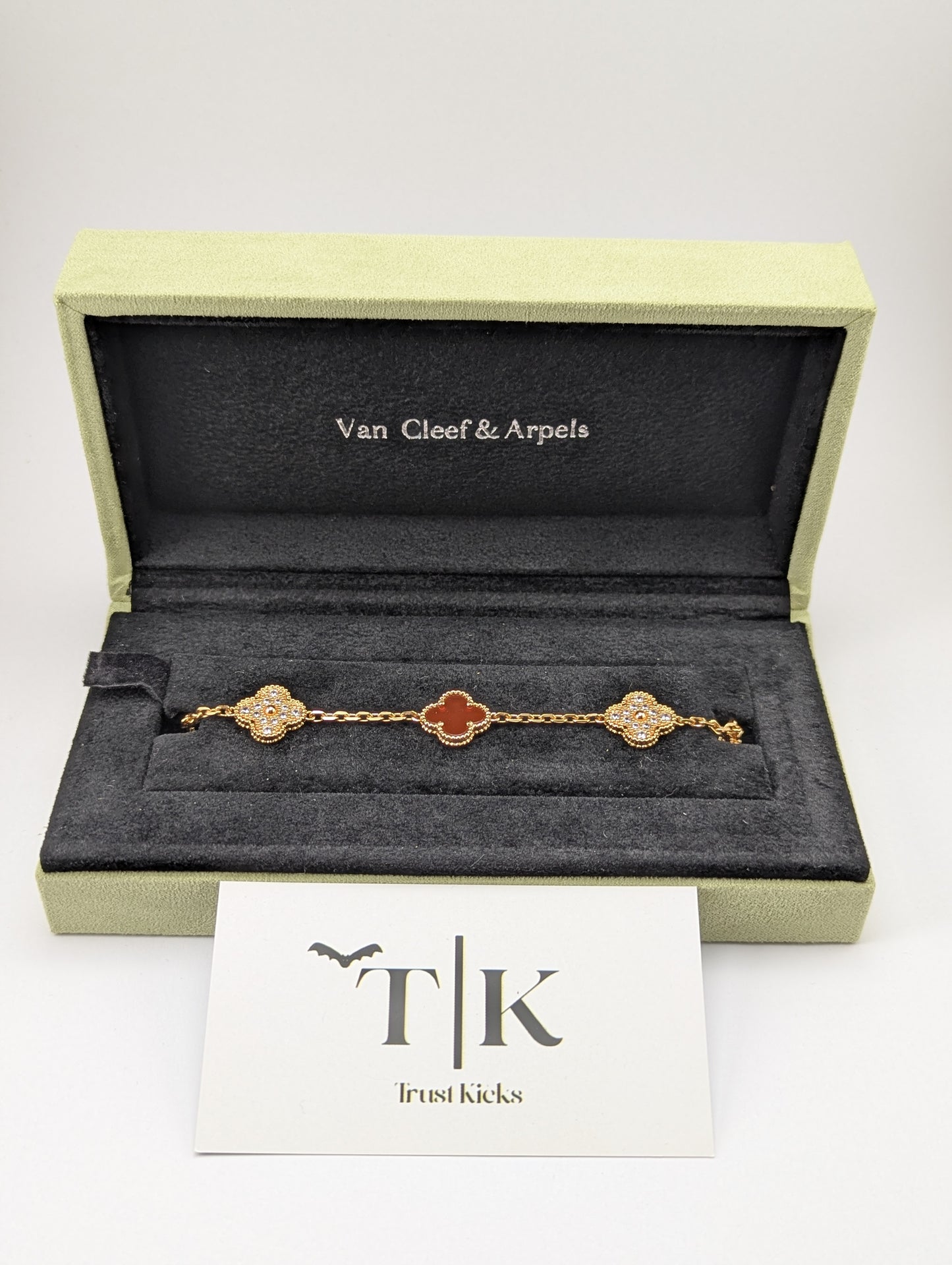 Pulso Tipo Van Cleef Baño de Oro Rosa 18k "Rojo con Zirconia"