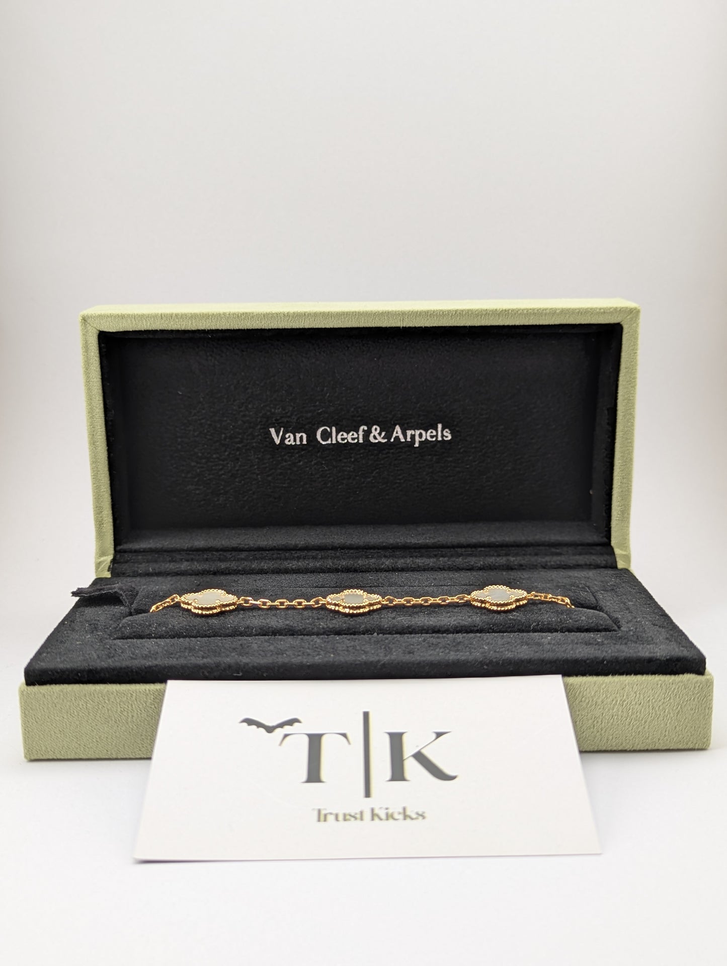 Pulso Tipo Van Cleef Baño de Oro Rosa 18k "Blanco"