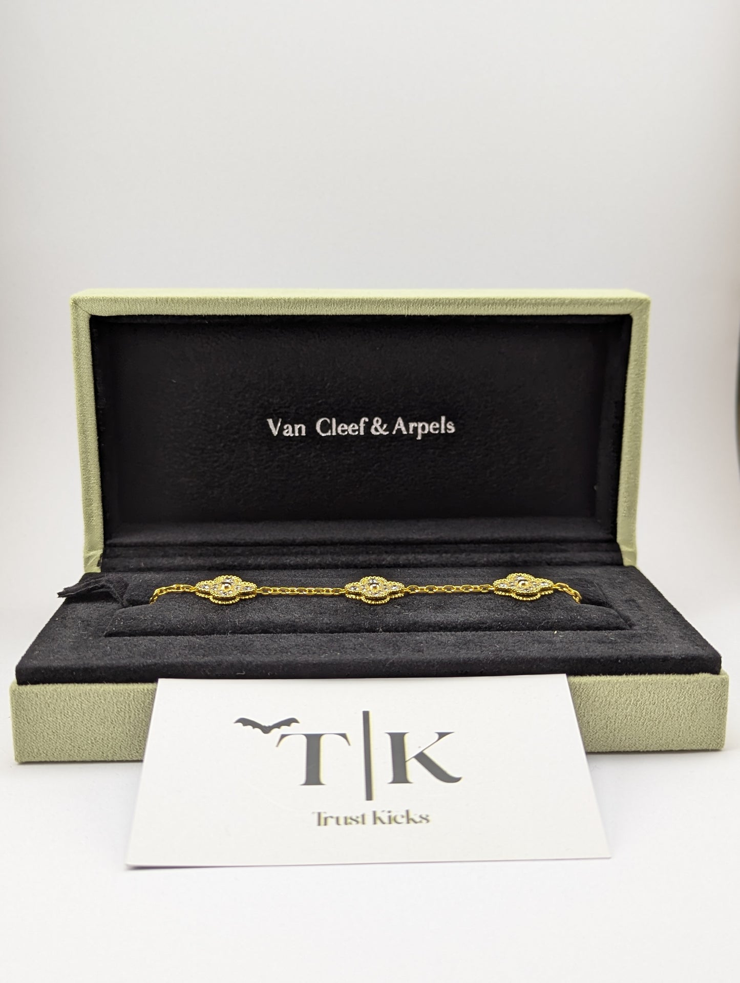 Pulso Tipo Van Cleef Baño de Oro 18k "Full Zirconia"