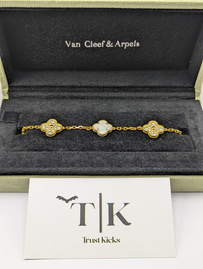 Pulso Tipo Van Cleef Baño de Oro 18k "Gris con Zirconia"