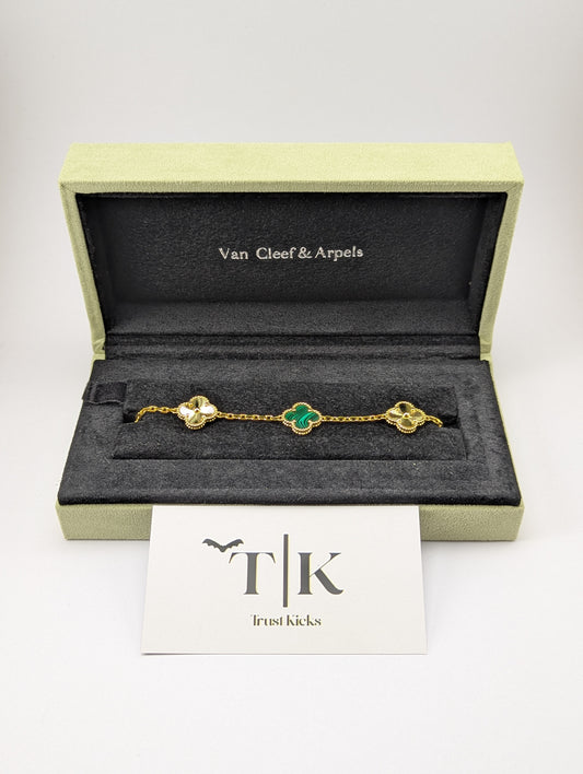 Pulso Tipo Van Cleef Baño de Oro 18k "Verde con Oro"