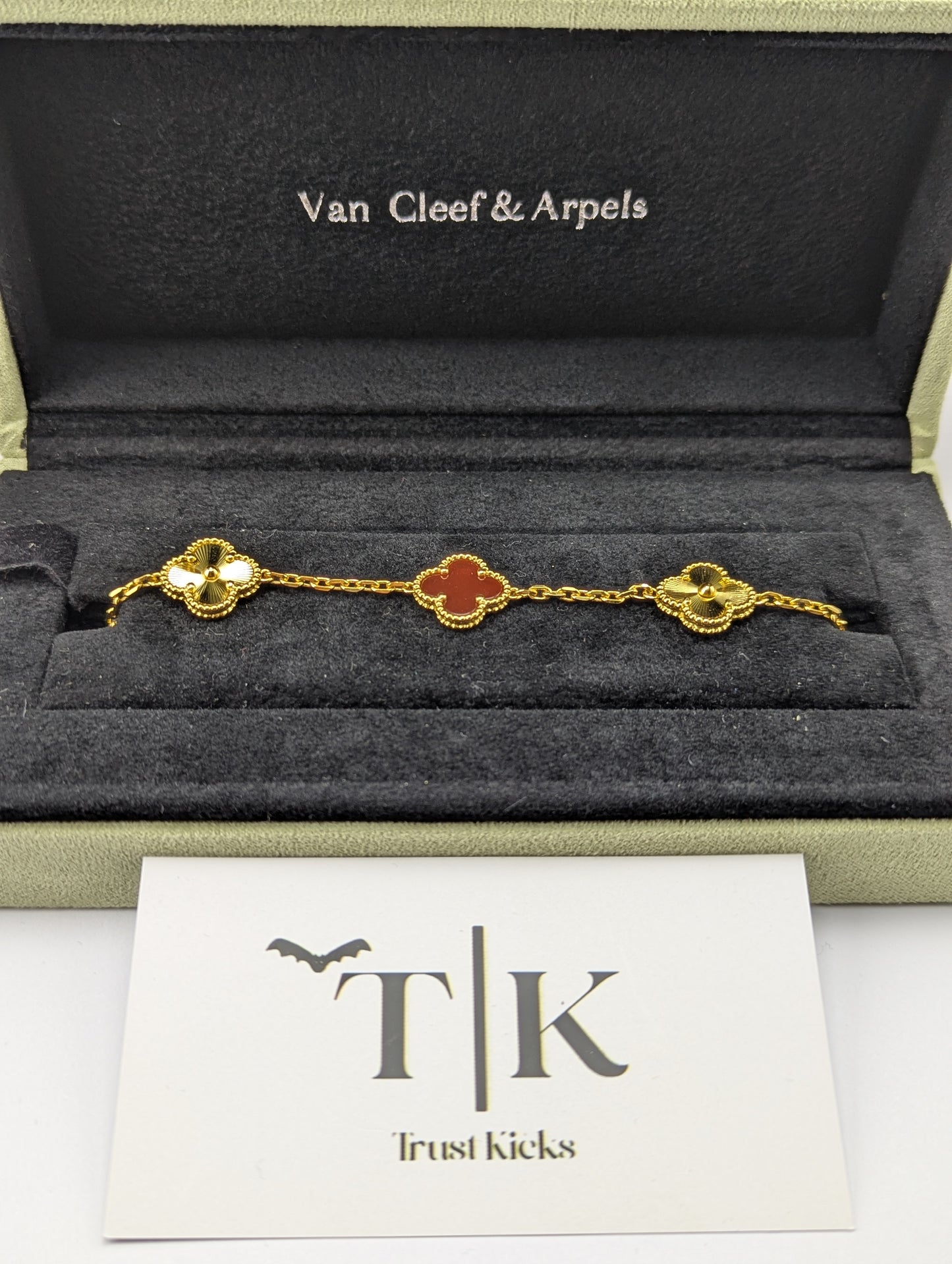 Pulso Tipo Van Cleef Baño de Oro 18k "Rojo con Oro"